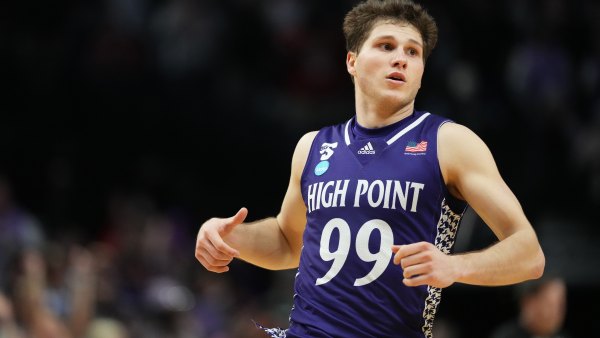 2267427084 How Many Perfect Brackets Are Left in March Madness After a Chaotic First Round?