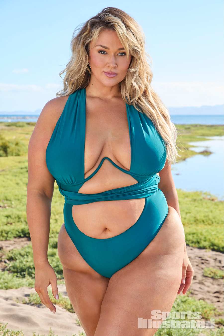 ‘Sports Illustrated Swimsuit’ Drops Sexy Bikini Pics of Bethenny Frankel, Brooks Nader and More