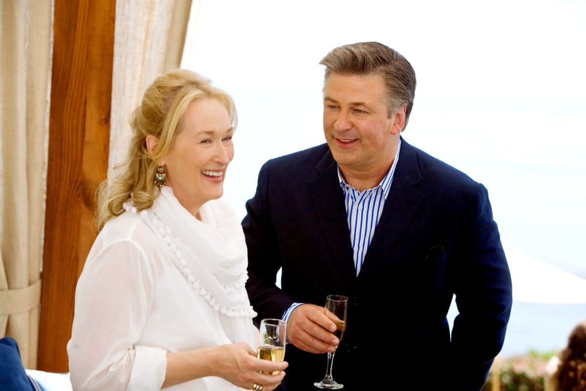 Meryl Streep and Alex Baldwin in Its Complicated