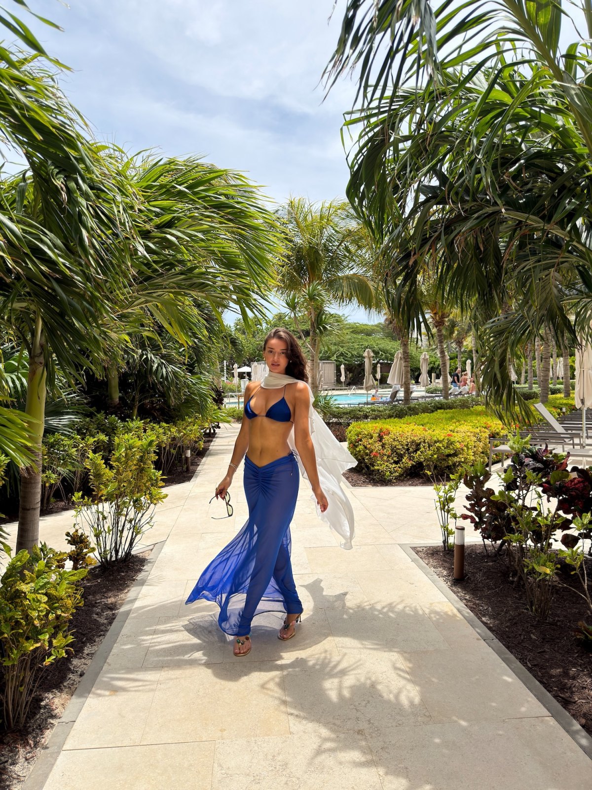 Kristin Juszczyk Shares Her Best Packing Secrets and How She Rewore the Same Statement Pants in Aruba