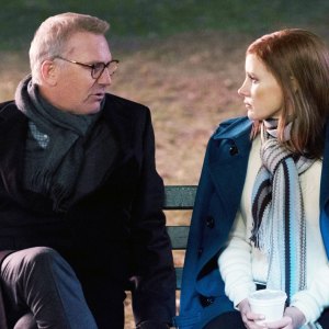 Kevin Costner and Jessica Chastain in Molly's Game