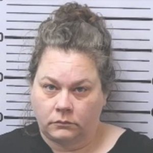 14-Year-Old Accidentally Strangled Himself to Death After Mom Left 2 Sons With Autism Home Alone