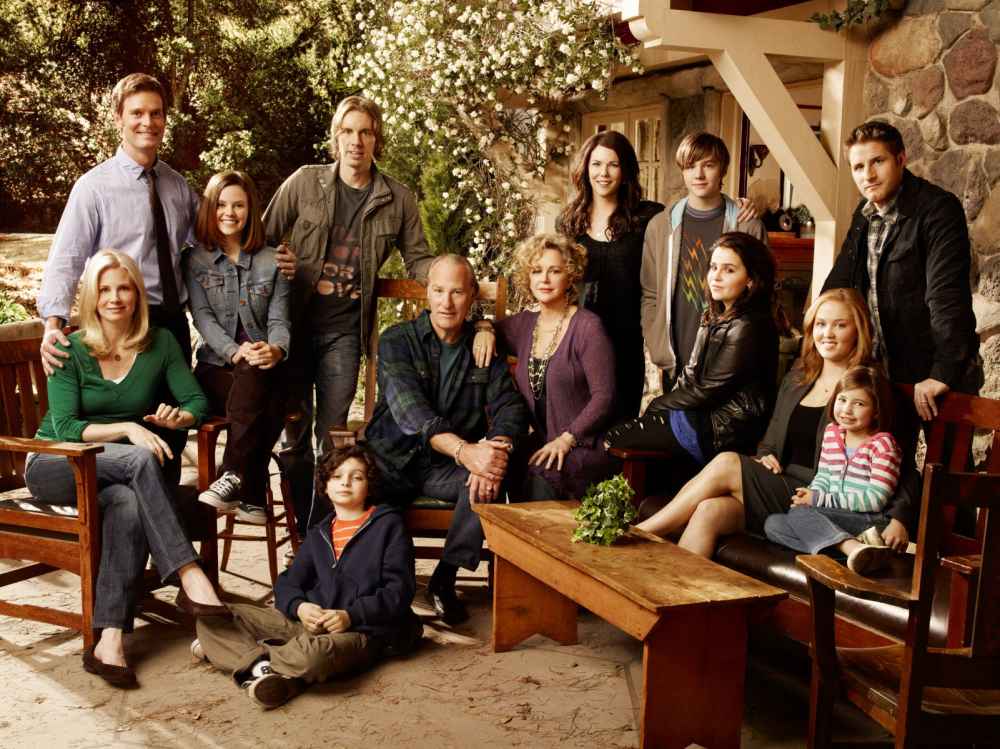 Parenthood Miles Heizer Confirms Hes Down for a Braverman Family Reunion 11 Years After Finale