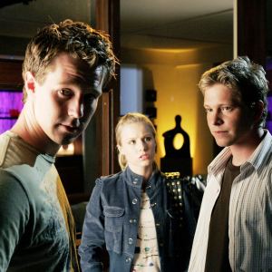 Jason Dohring, Kristen Bell and Matt Czuchry in Veronica Mars