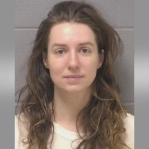 Woman Gave Father of Her Children a Massage Before She Killed Him and His Parents