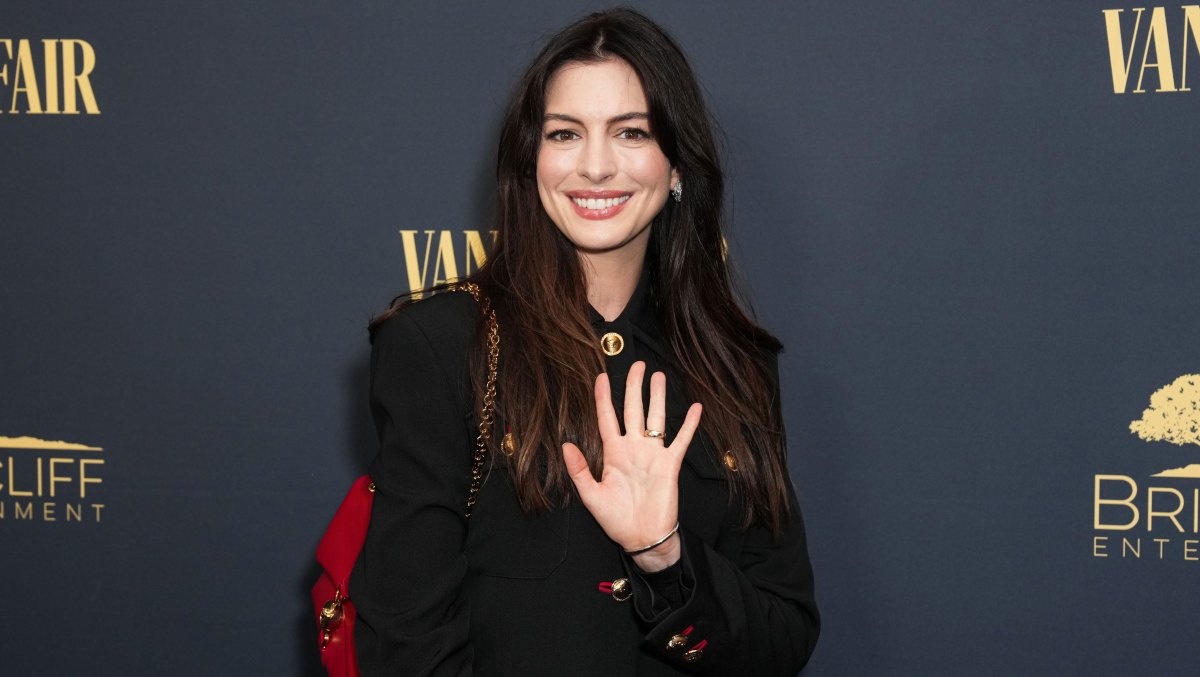 NEW YORK, NEW YORK - OCTOBER 08: Anne Hathaway attends "The Apprentice" New York premiere at the DGA Theater on October 08, 2024 in New York City. (Photo by John Nacion/Getty Images)