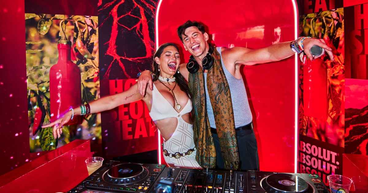 Love Is Blind’s Giannina Milady Gibelli Defends Her Extended Engagement to Blake Horstmann (Exclusive) Love Is Blind’s Giannina Milady Gibelli Defends Her Extended Engagement to Blake Horstmann (Exclusive)