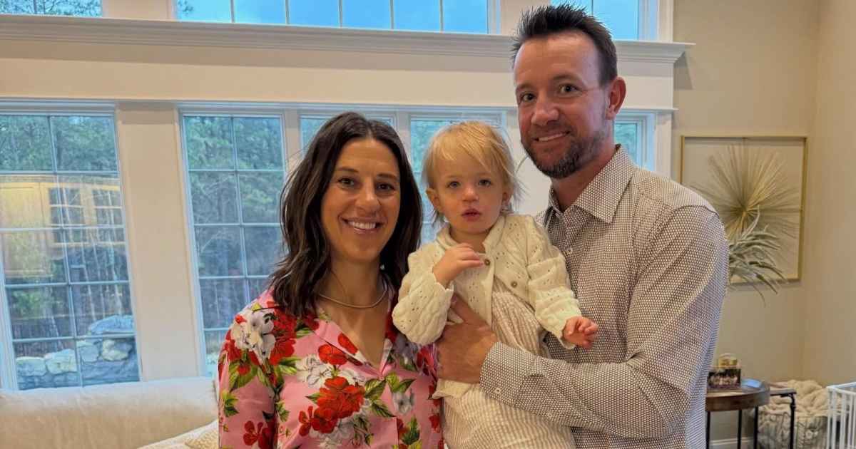 USWNT Alum Carli Lloyd Is Pregnant, Expecting Baby No. 2 With Husband Brian Hollins: ‘Miracle’ USWNT Alum Carli Lloyd Is Pregnant, Expecting Baby No. 2 With Husband Brian Hollins: ‘Miracle’