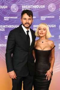 Christina Aguilera and Fiance Pack on the PDA During Rare Red Carpet Date