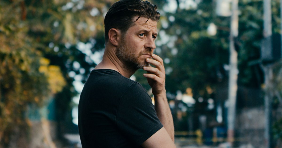 Primer trabajo de Ben McKenzie de OC, hábitos de gasto, nuevo doctor