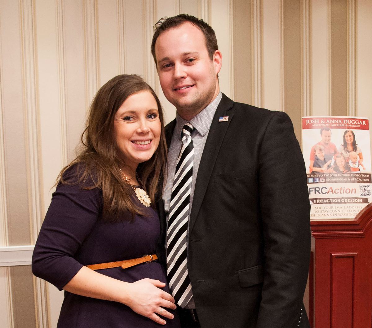 Feature Josh Duggar Wife Anna Sent Joseph Duggar 5 Emails After His Arrest