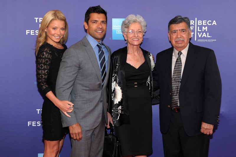 Mark Consuelos Announces Dad Saul's Death After Illness
