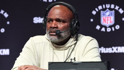 Giants Legend Lawrence Taylor Reportedly Hospitalized Condition Unknown