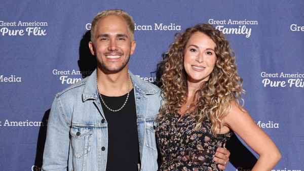Alexa PenaVega Reflects on Daughter Indy’s Death 2 Years Later: ‘Navigating Grief’