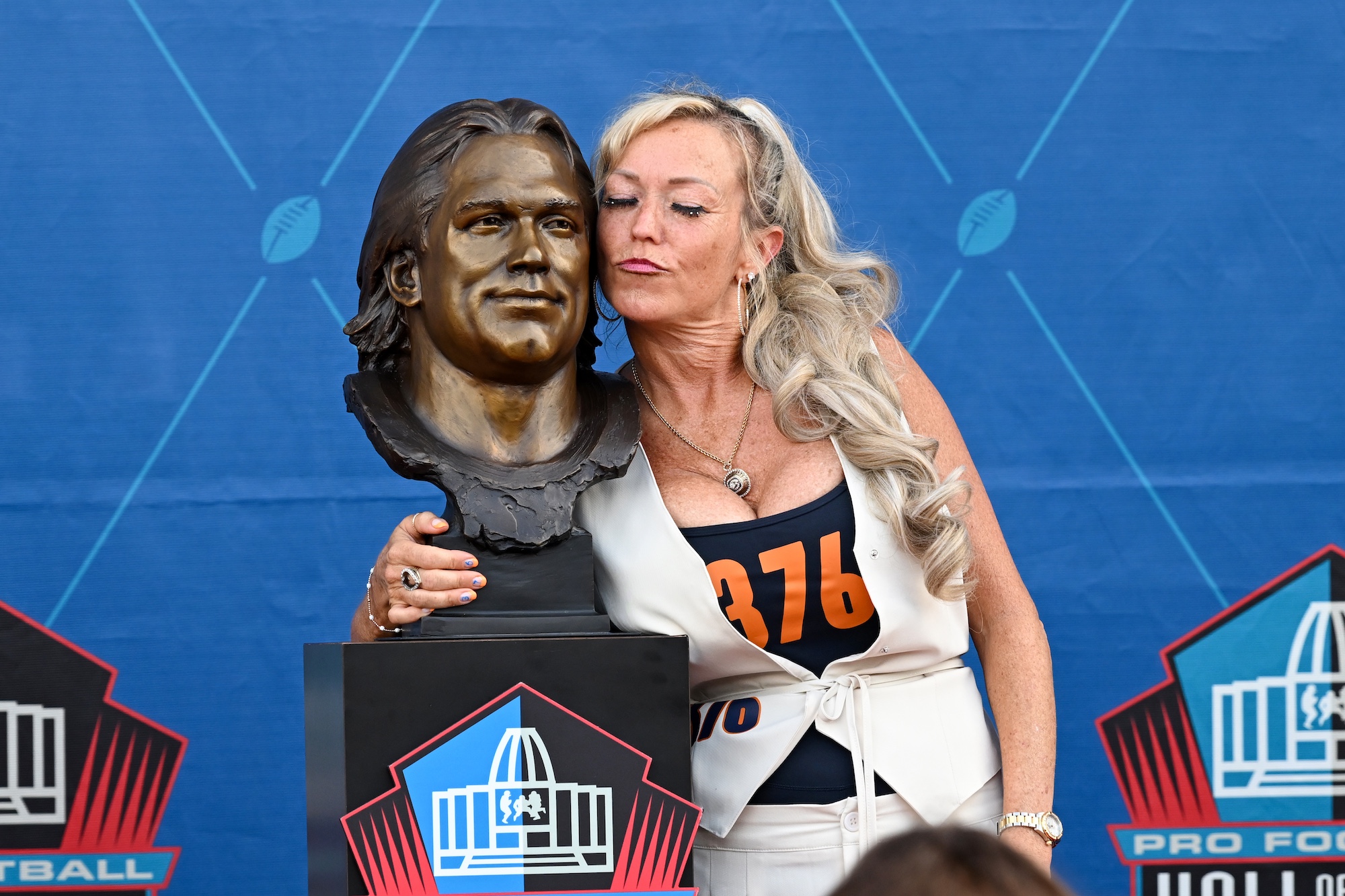 Wife of Late NFL Legend Steve McMichael Reacts to Him Being Diagnosed With CTE