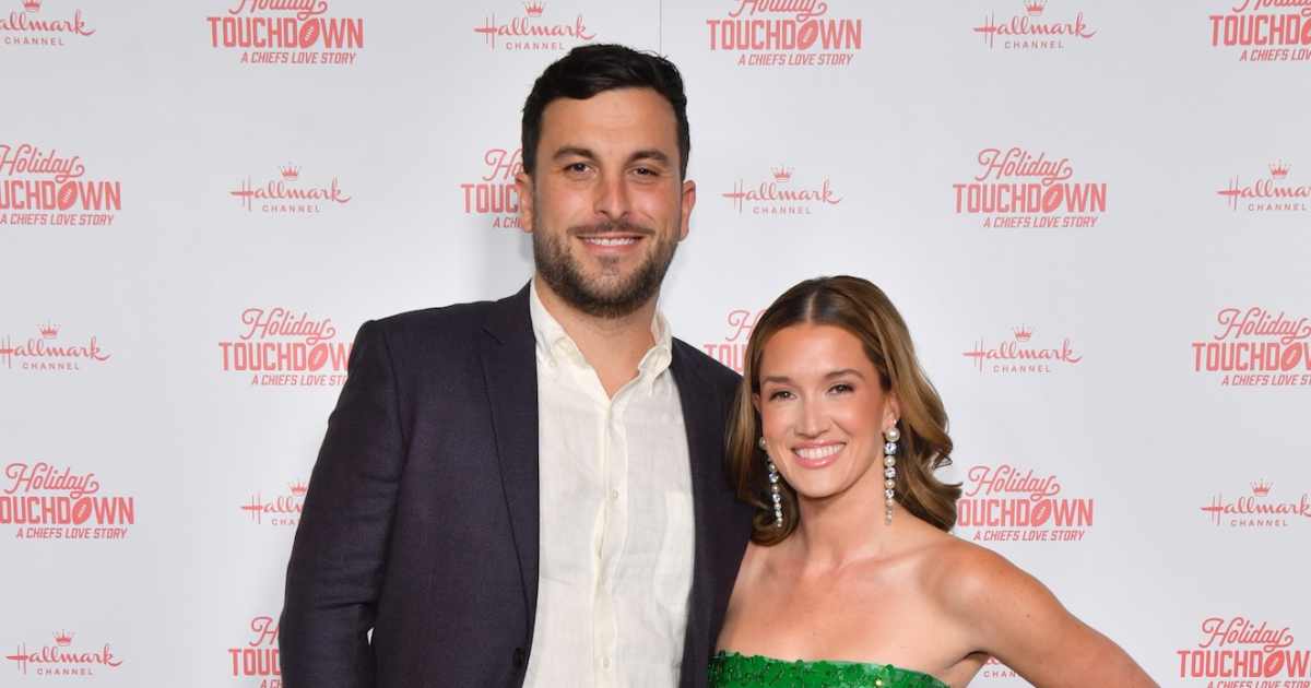 Bachelor Nation’s Jade Roper Reveals She ‘Makes the Money’ in Tanner Tolbert Marriage Bachelor Nation’s Jade Roper Reveals She ‘Makes the Money’ in Tanner Tolbert Marriage