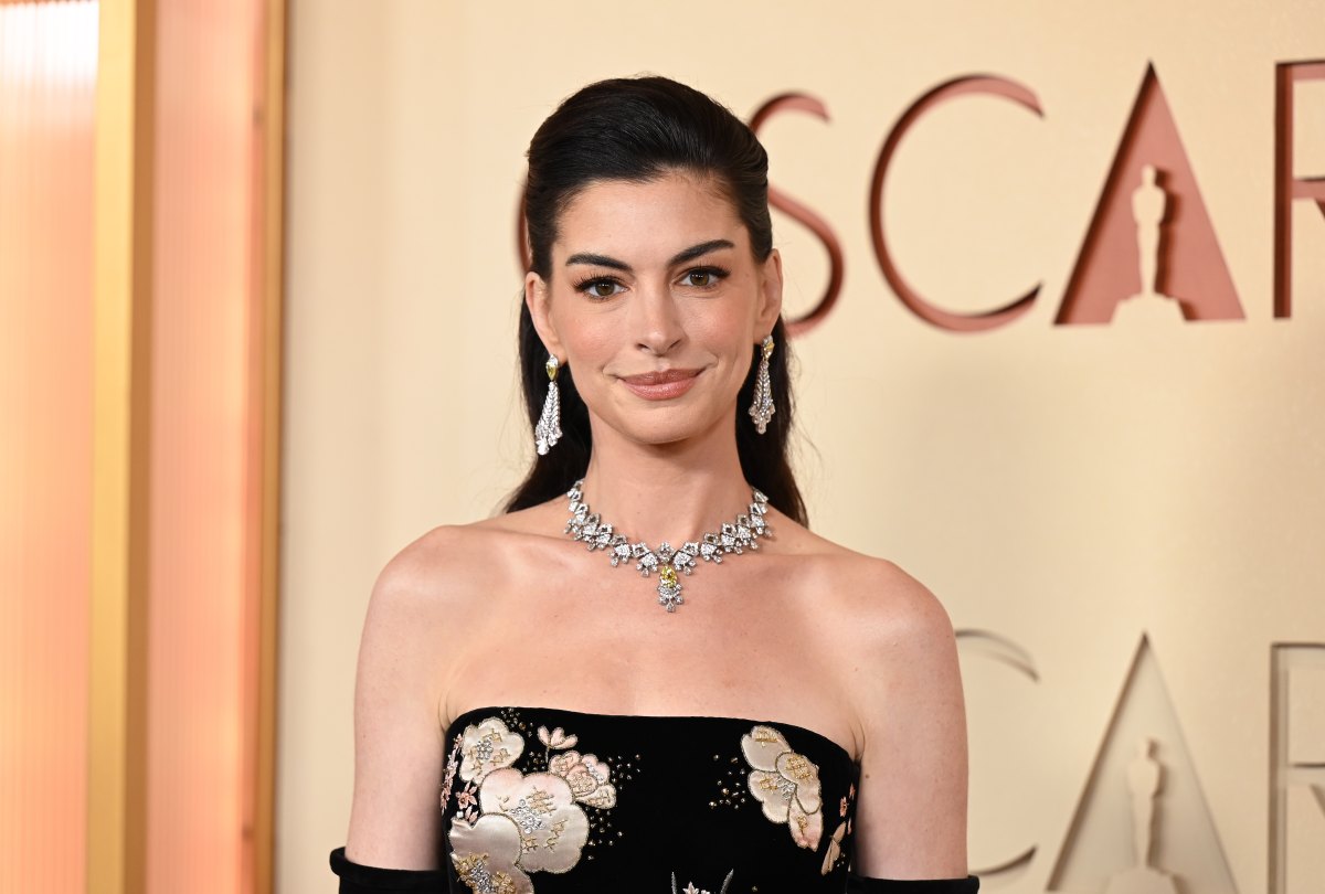 Anne Hathaway