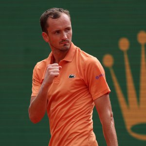 Tennis Star Daniil Medvedev Destroys Racket Amid Wild MidMatch Meltdown