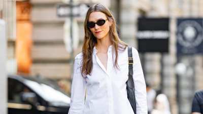 Karlie Kloss é vista no Soho em 15 de abril de 2026 na cidade de Nova York.