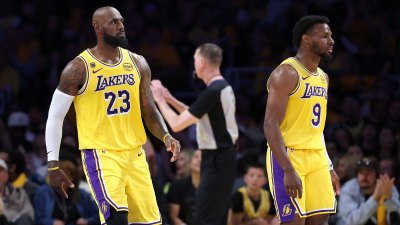 GettyImages-2271994634 LeBron and Bronny