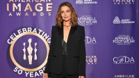 Katie Holmes flats