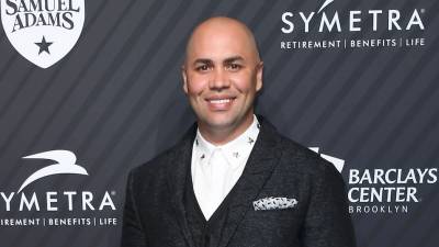 GettyImages-886612628 Carlos Beltran Drew Fake Hair on His Head 10 Years Ago