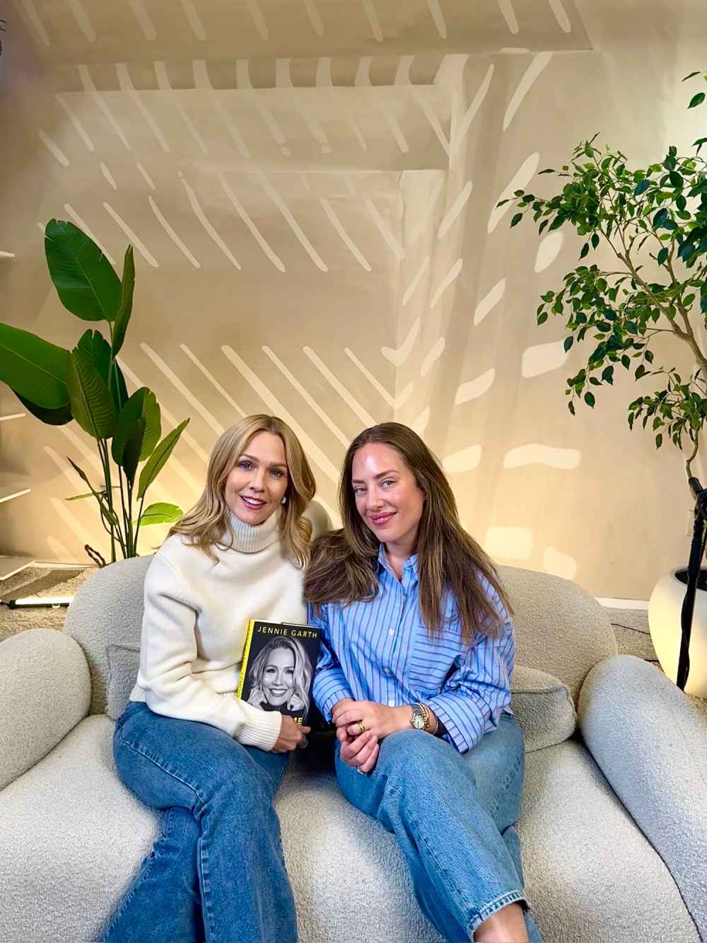 Jennie Garth Wants to &lsquo;Reconnect&rsquo; With Former 'What I Like About You' Costar Amanda Bynes