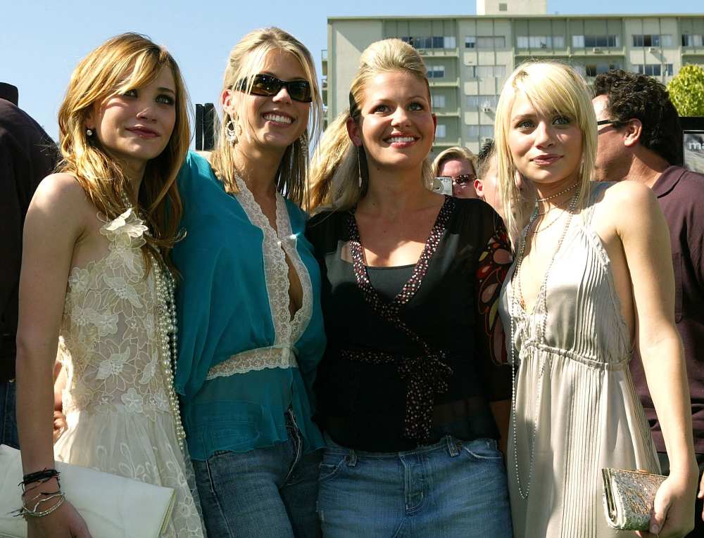Jodie-Sweetin-and-Candace-Cameron-Bure-With-Olsen-Twins-GettyImages-50792667