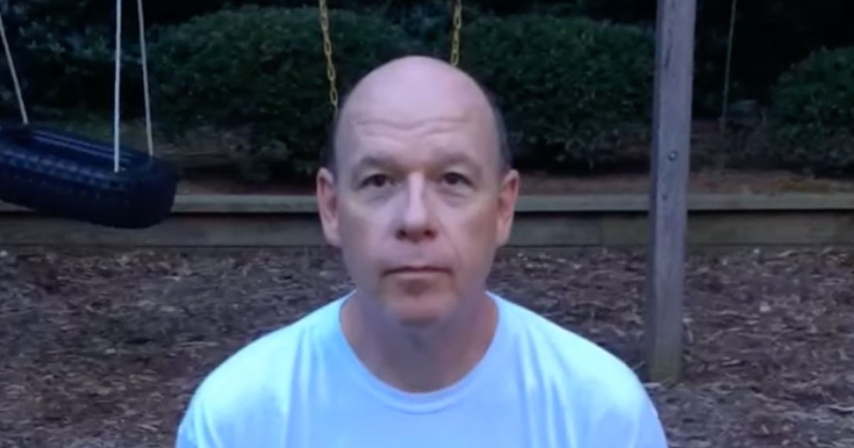 رد فعل مذيع كرة القدم في جورجيا سكوت هوارد على إطلاق النار