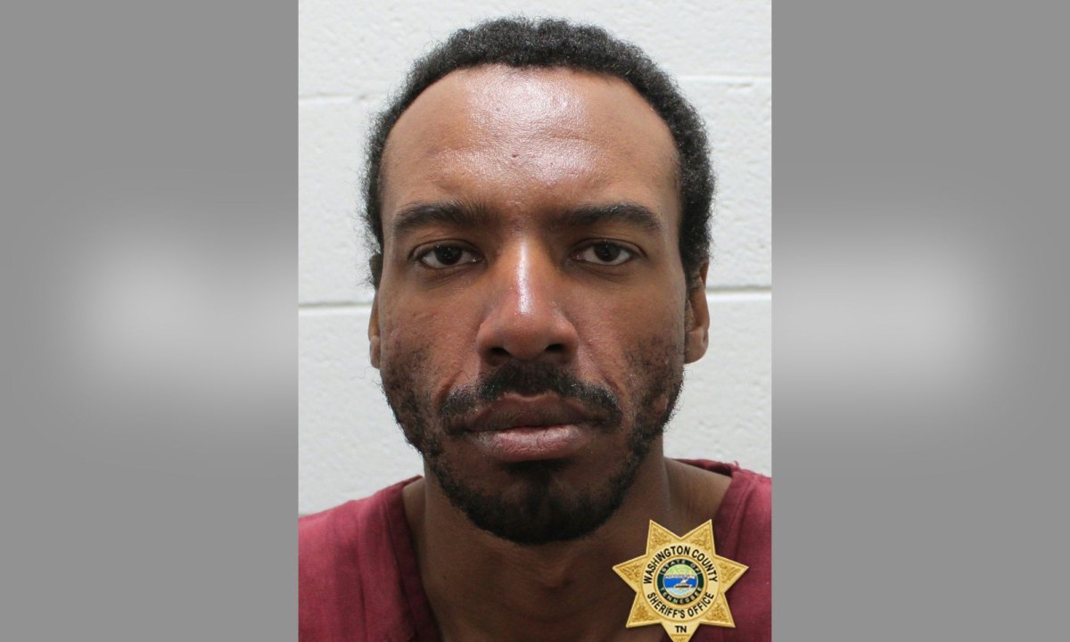 Man-Allegedly-Set-Mom-and-House-on-Fire-in-Tennessee