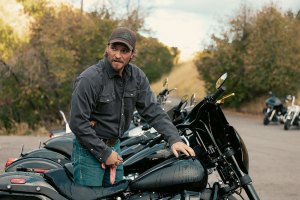 Riley Green Teases Marshals Debut, Passion for Duck Hunting and More