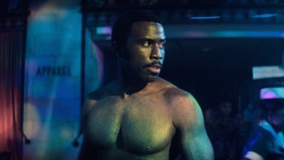 Shirtless Guy Ylan Noel.jpg