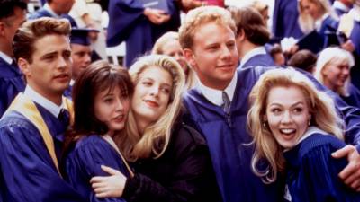 Jennie Garth Reveals Thoughts on Each '90210' Costar in New Book: Where They Stand