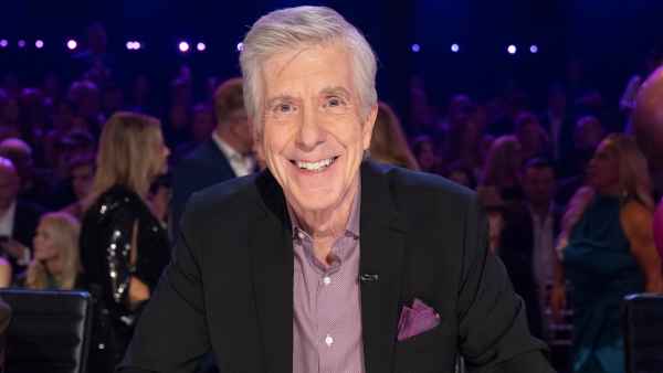 Tom-Bergeron-DWTS-180032_EM105246