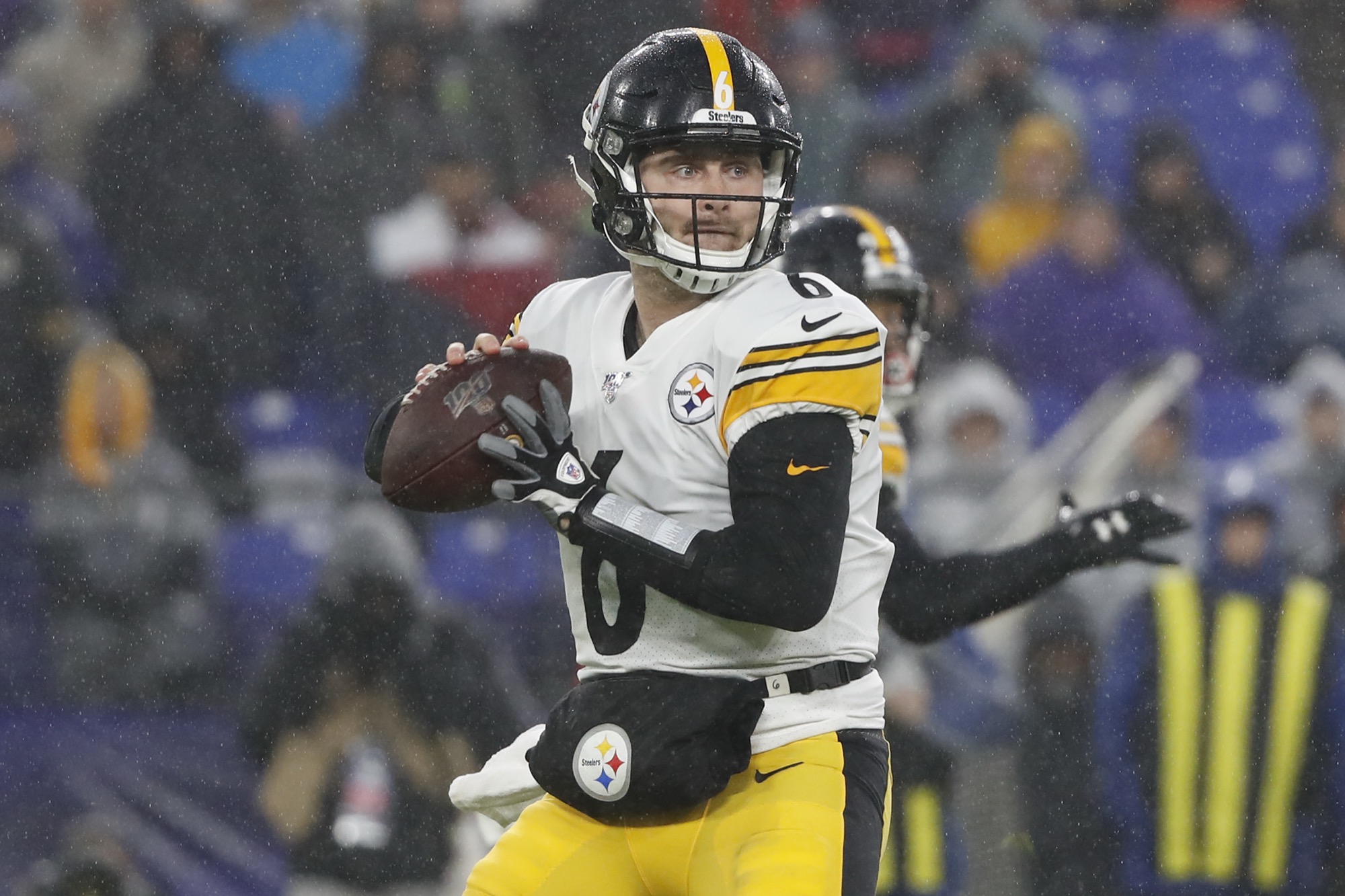 Who Is Lainey Wilson Engaged To? What to Know About Devlin 'Duck' Hodges