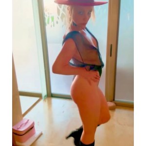 Britney Spears Danced in a Thong Bodysuit Shortly Before Rehab News