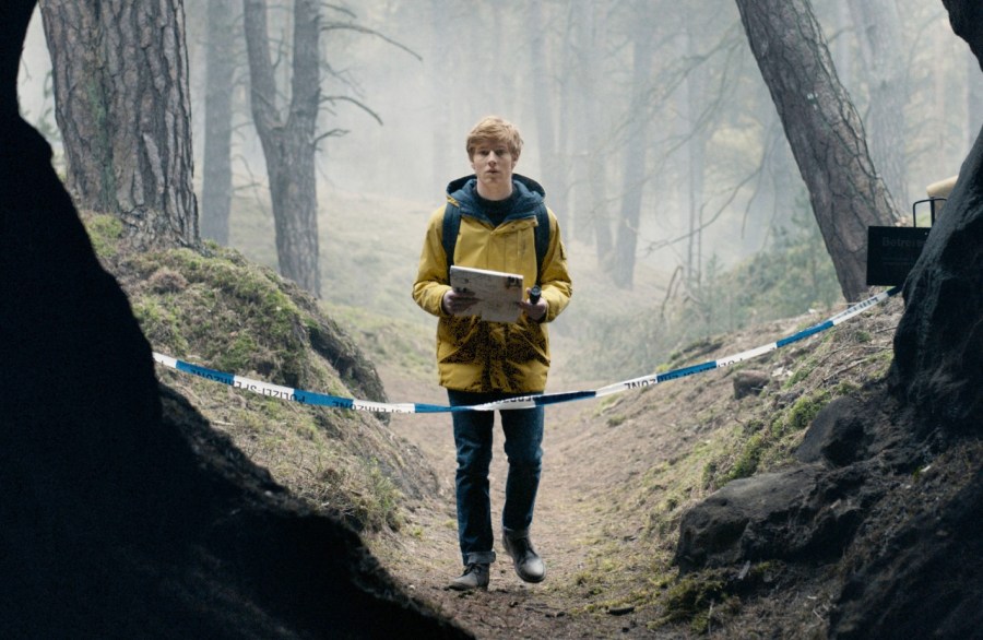Louis Hofmann in Dark season 1