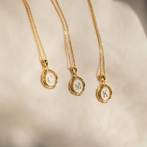 initial necklaces