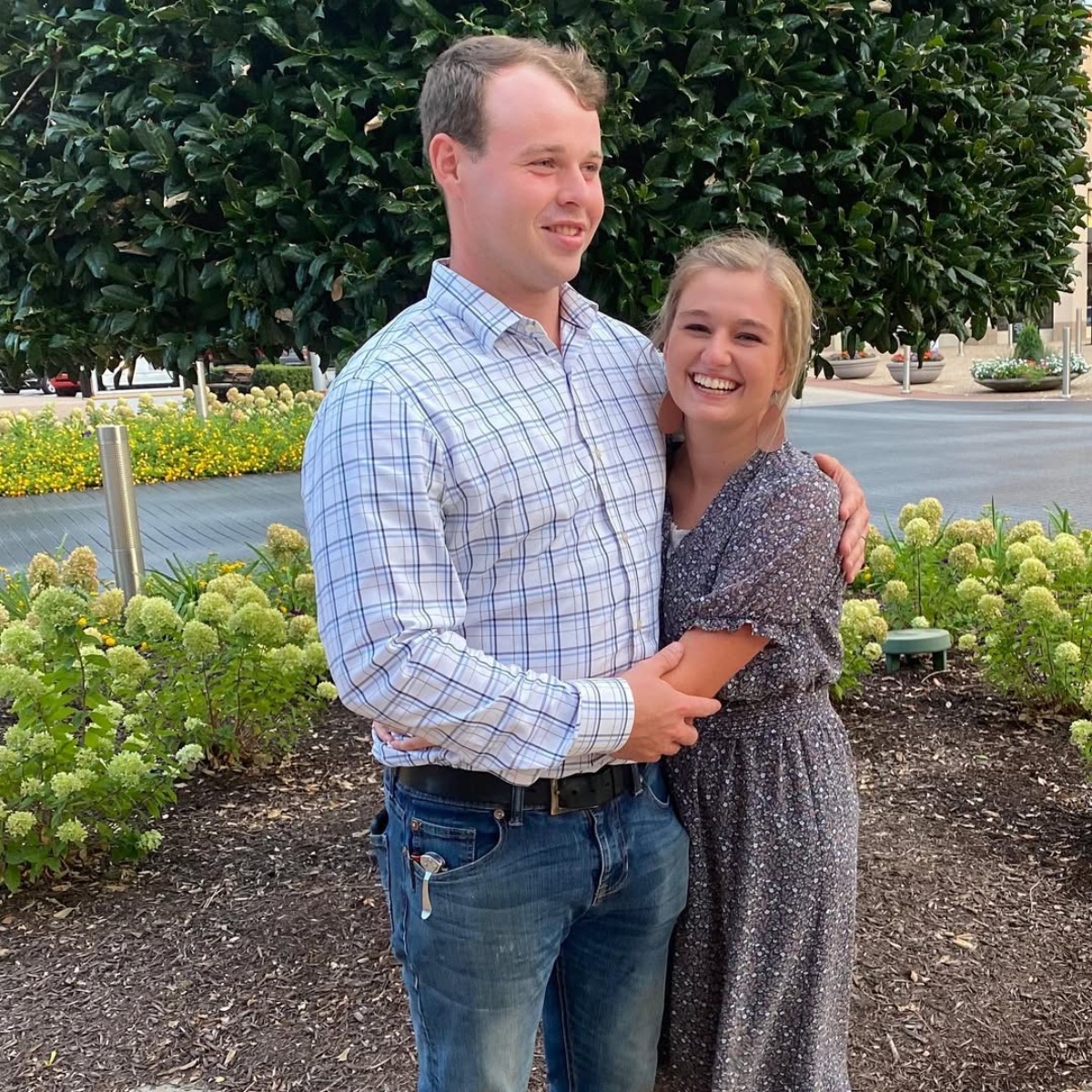 Joseph Duggar Tells Wife Kendra He's Praying Over 'Attacks' on Their Family