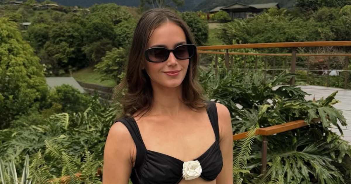 ميكايلا من فرقة Mormon Wives تظهر جسدها بالبيكيني بعد أشهر من الولادة