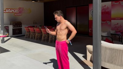 Jake Shane cara sem camisa