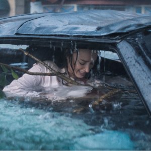 Phoebe Dynevor as Lisa in Thrash