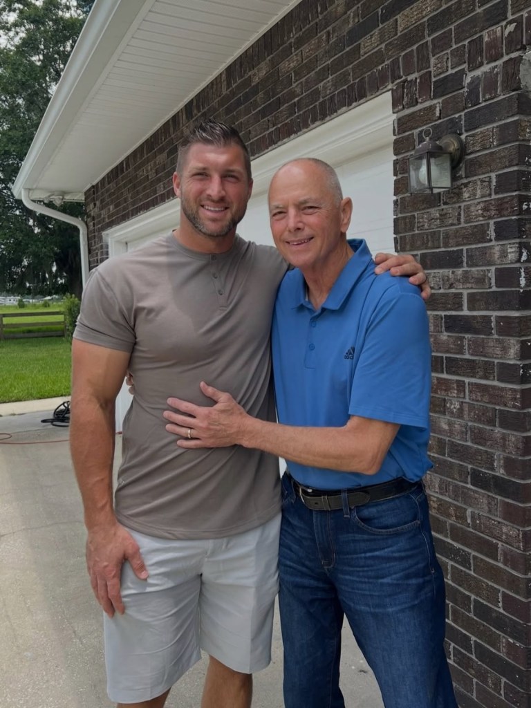 Tim Tebow Announces Dads Death After Parkinsons Battle