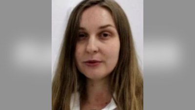 Woman Allegedly Attempts to Push Roommate's 5-Year-Old Out Window, Tries to Drown Them Both