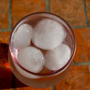 Getty 2162726648 Glass of ice water