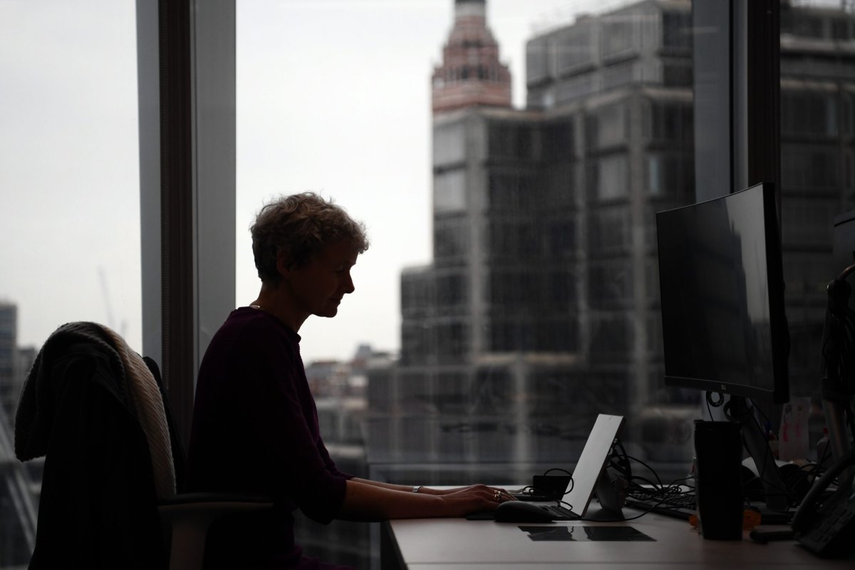 Getty 635260562 Person working at desk