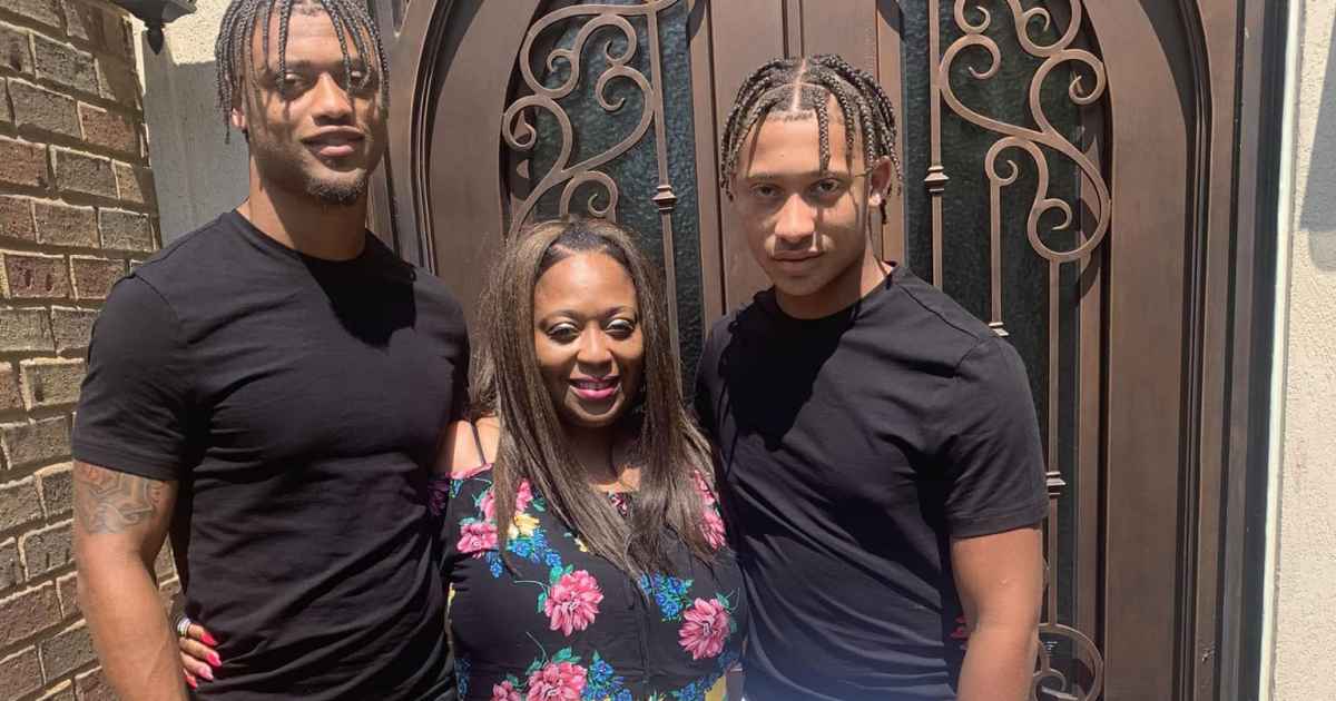 Falcons Cornerbacks A.J. and Avieon Terrell’s Aunt Dead at 49 After Car Accident Falcons Cornerbacks A.J. and Avieon Terrell’s Aunt Dead at 49 After Car Accident