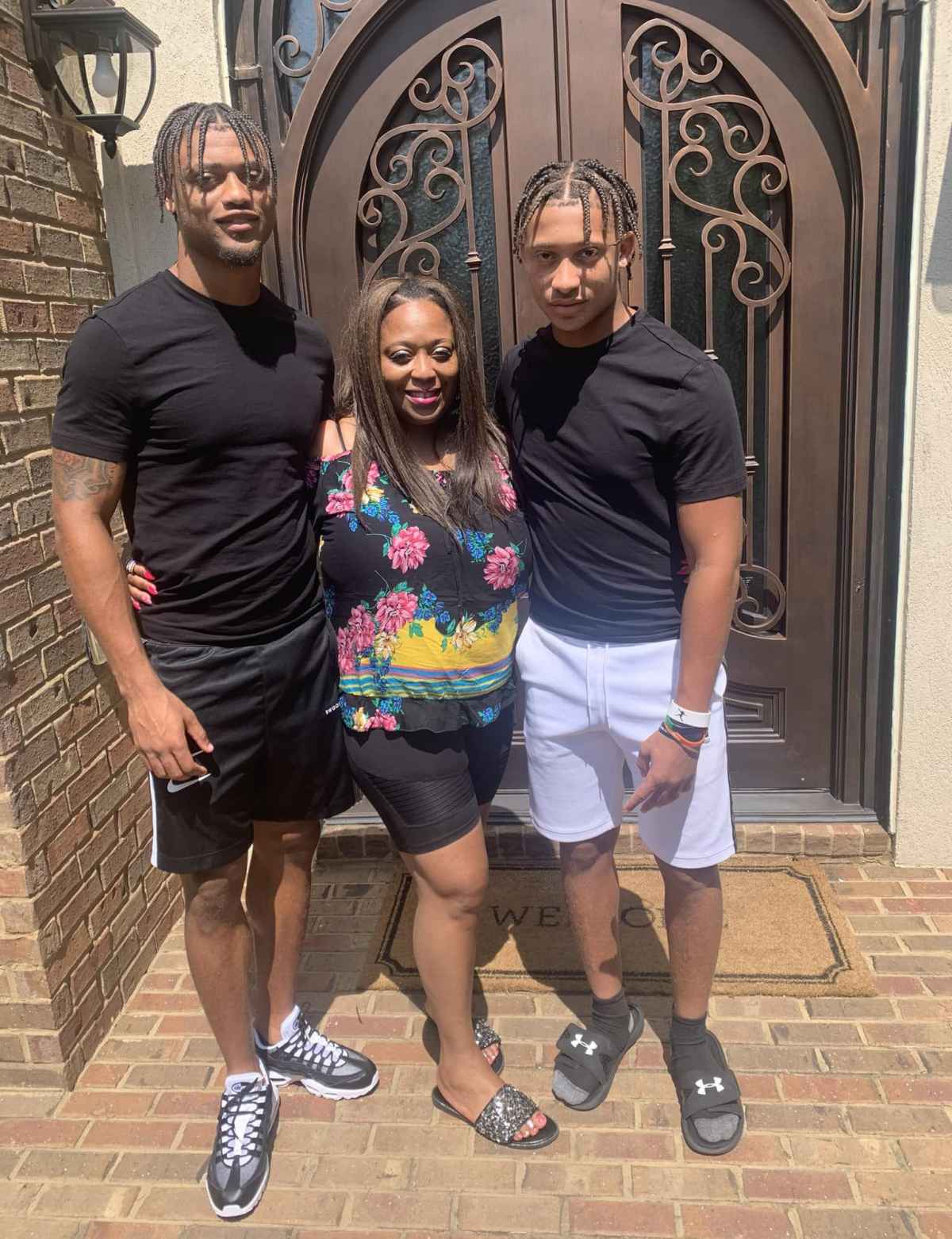 Atlanta Falcons Players Aunt Dead at 49 After Car Wreck
