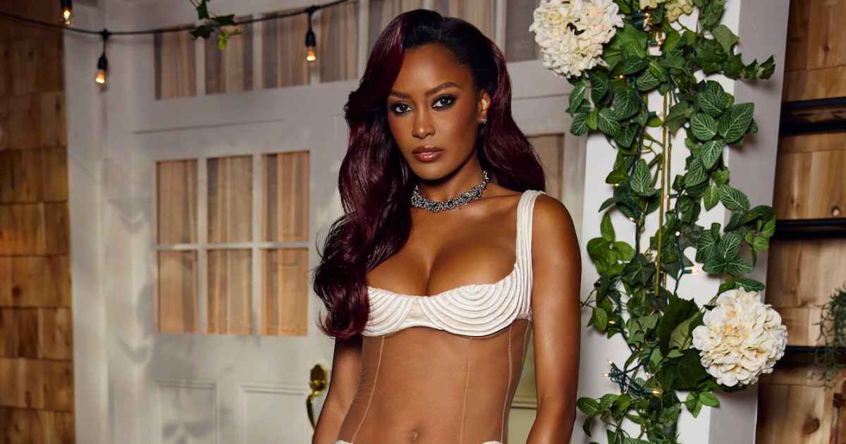 Ciara Miller Wows in Ab-Baring Two-Piece Gown at ‘Summer House’ Season 10 Reunion After Drama Ciara Miller Wows in Ab-Baring Two-Piece Gown at ‘Summer House’ Season 10 Reunion After Drama