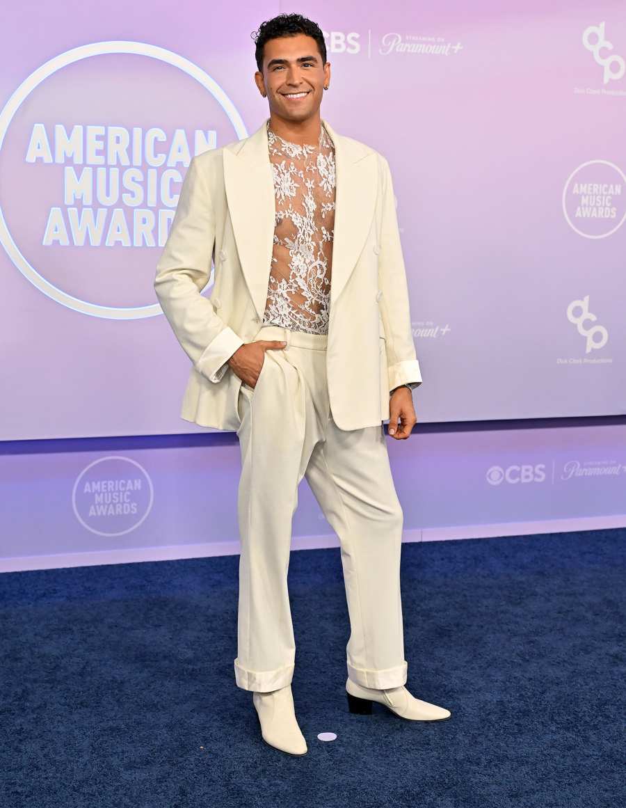 Ezra Sosa Arrival Red Carpet American Music Awards 2026 AMA